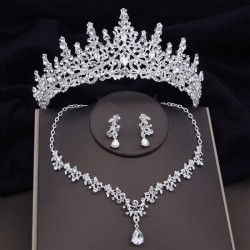 Coroana cu colier si cercei AS03AA Argintiu cu cristale din sticla Argintii